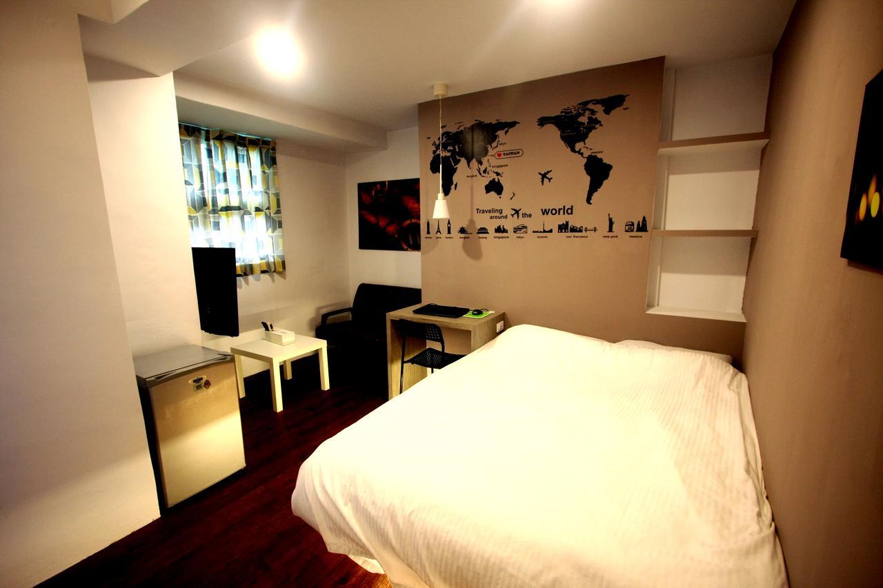 Color House Pansiyon Taichung Dış mekan fotoğraf