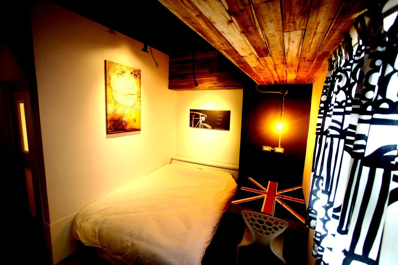Color House Pansiyon Taichung Dış mekan fotoğraf
