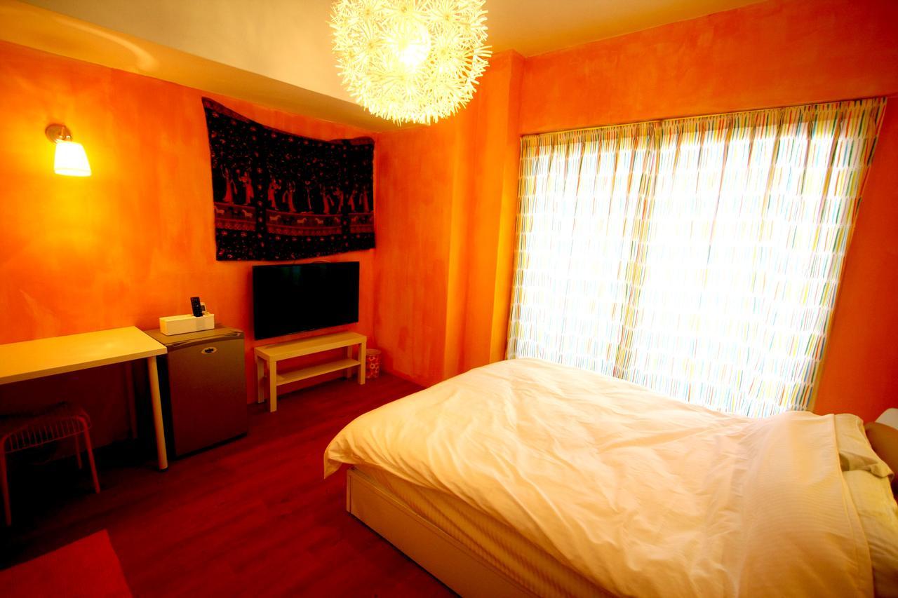 Color House Pansiyon Taichung Dış mekan fotoğraf