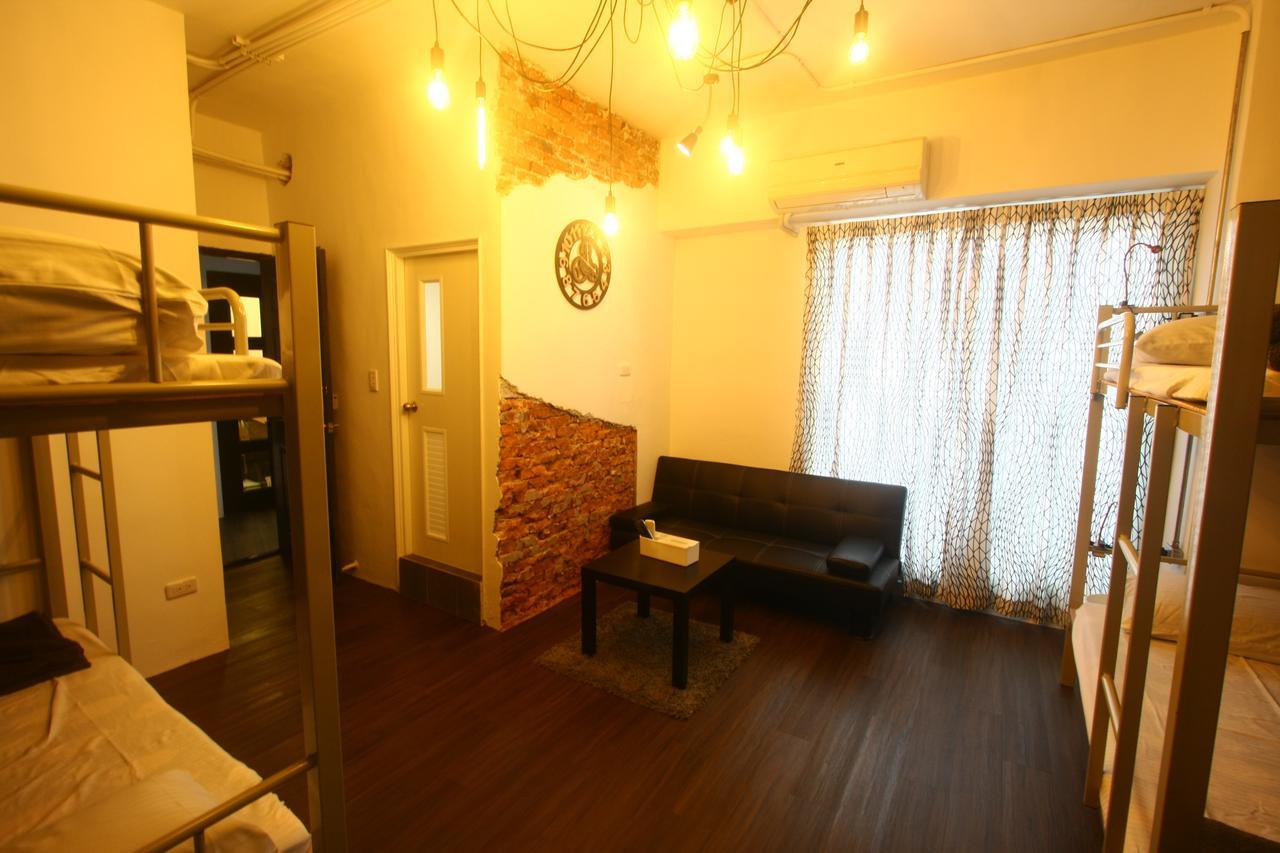 Color House Pansiyon Taichung Dış mekan fotoğraf